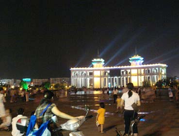 ���ݻƽ�㳡����㳡